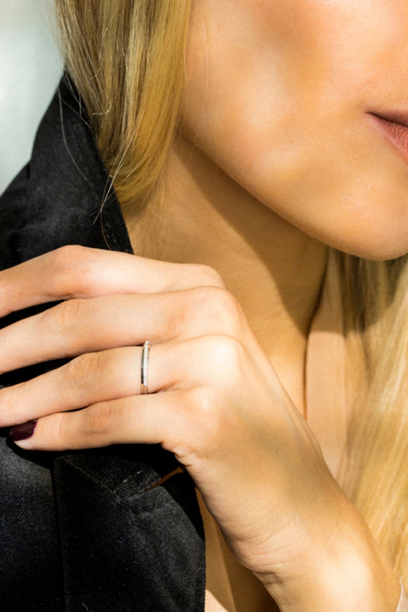 Bague Alliance Divine Or blanc et diamants