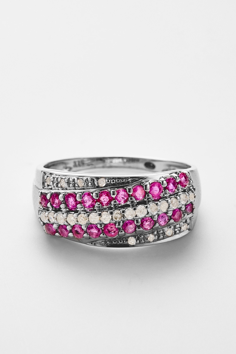 Bague Chemin des Rubis Or blanc, diamants et rubis