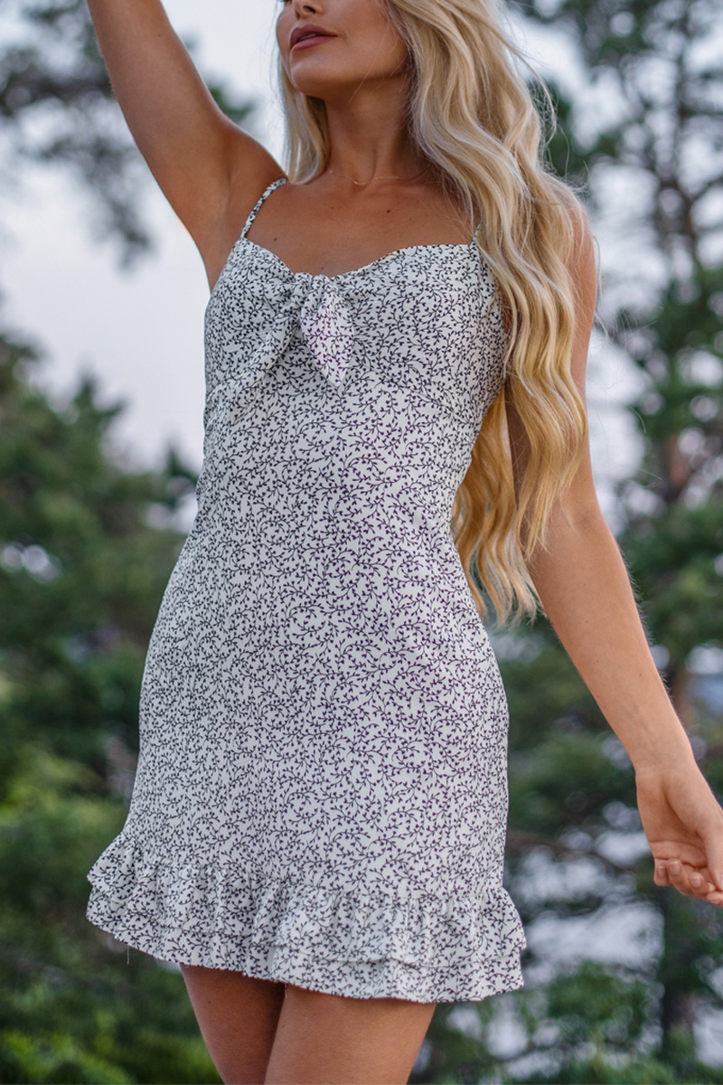 Robe volantée Blanc et violet