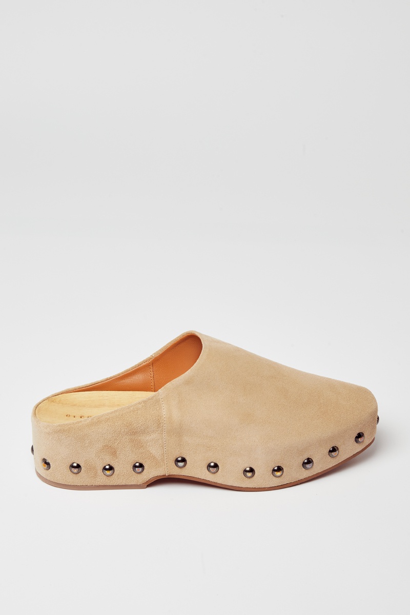 Sabots en croûte de cuir de chèvre Max - Beige